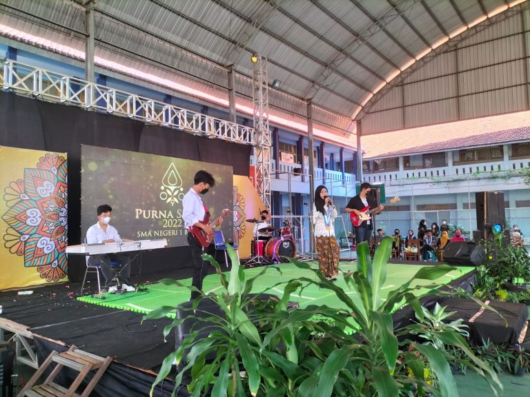 Penggunaan Multimedia dalam Acara Wisuda