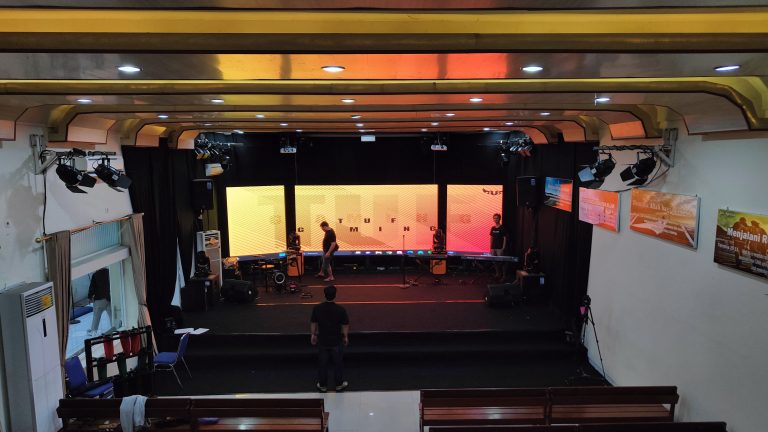 Manfaat Penggunaan Videotron untuk Gereja