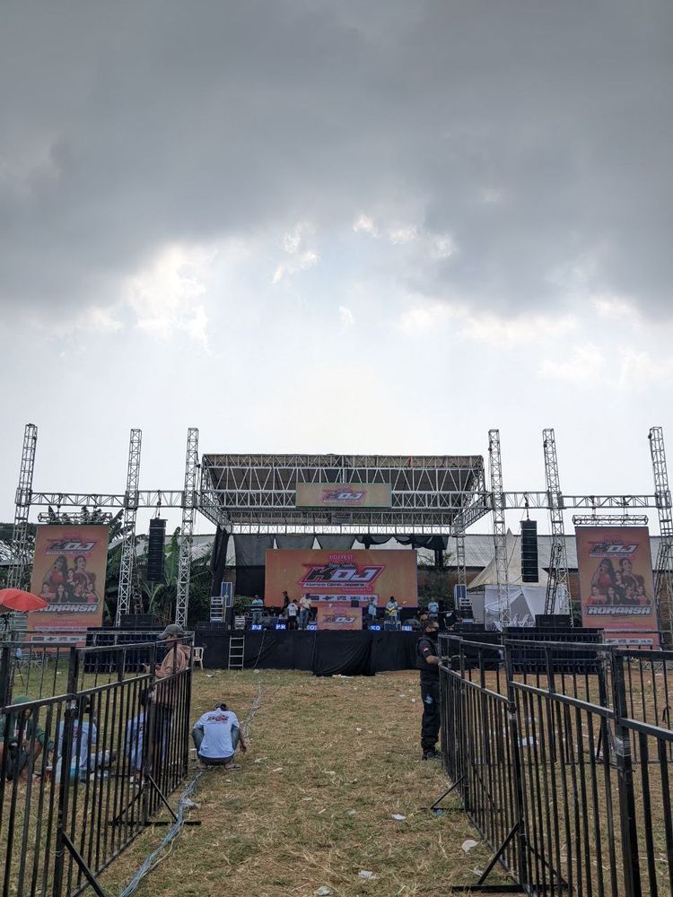 Jasa Instalasi Videotron Profesional di Semarang